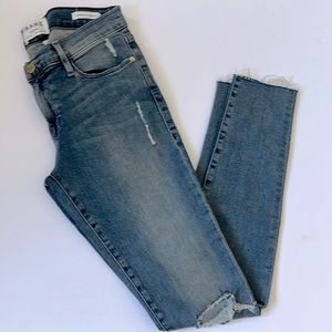 FRAME DISTRESSED DENIM